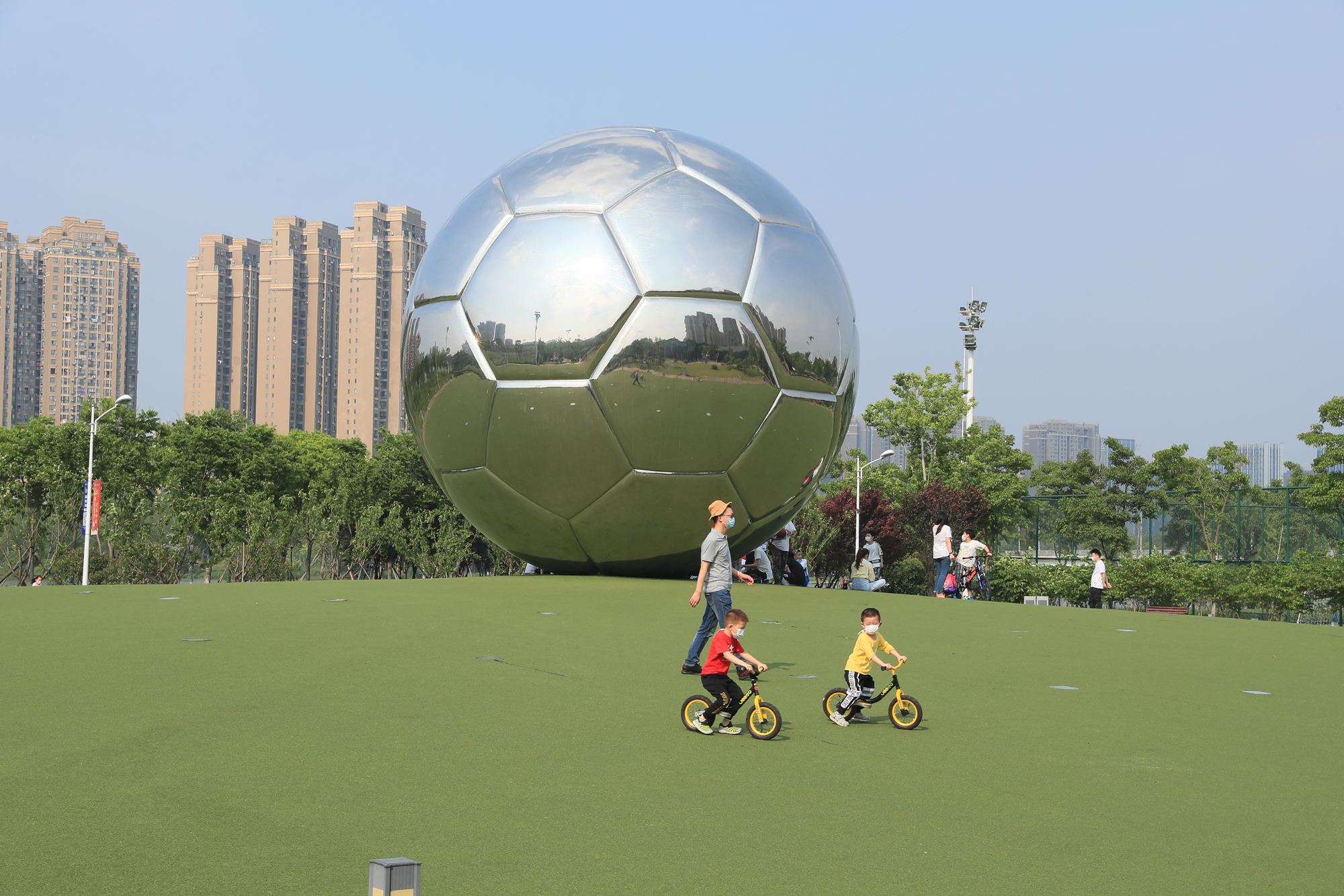 重啟運動模式，足球公園今日恢復(fù)對外開放！(圖1)